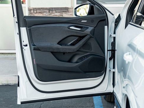 New 2025 Audi SQ6 e-tron Prestige image 12