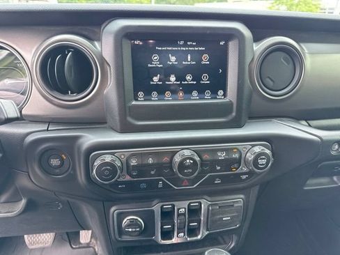 Used 2023 Jeep Wrangler Unlimited w/ Cold Weather Group AWD/4WD image 6