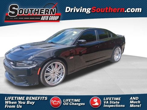Used 2019 Dodge Charger R/T w/ Plus Group RWD image 1