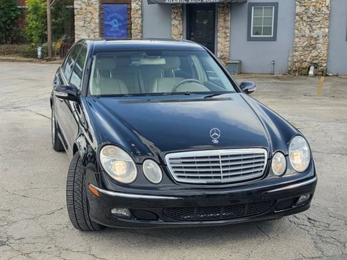Used 2005 Mercedes-Benz E 320 Sedan w/ Sunroof Pkg image 2