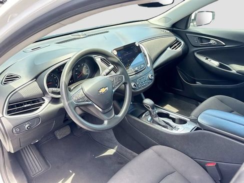 Used 2024 Chevrolet Malibu LT FWD image 9