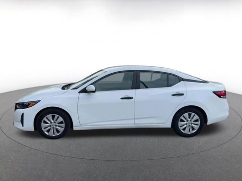 Used 2025 Nissan Sentra S image 9