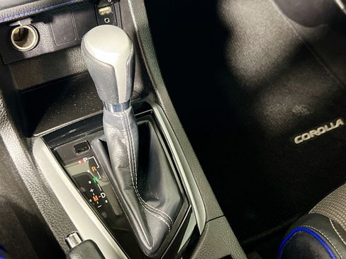 Used 2019 Toyota Corolla SE FWD image 24