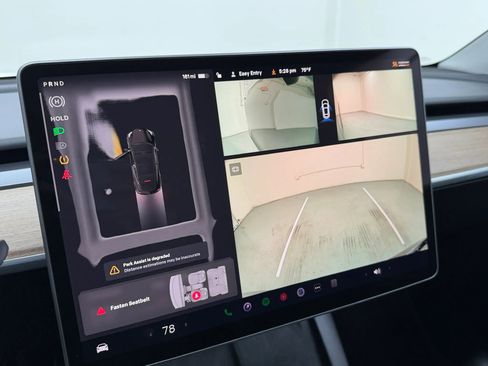 Used 2024 Tesla Model Y 2WD image 22