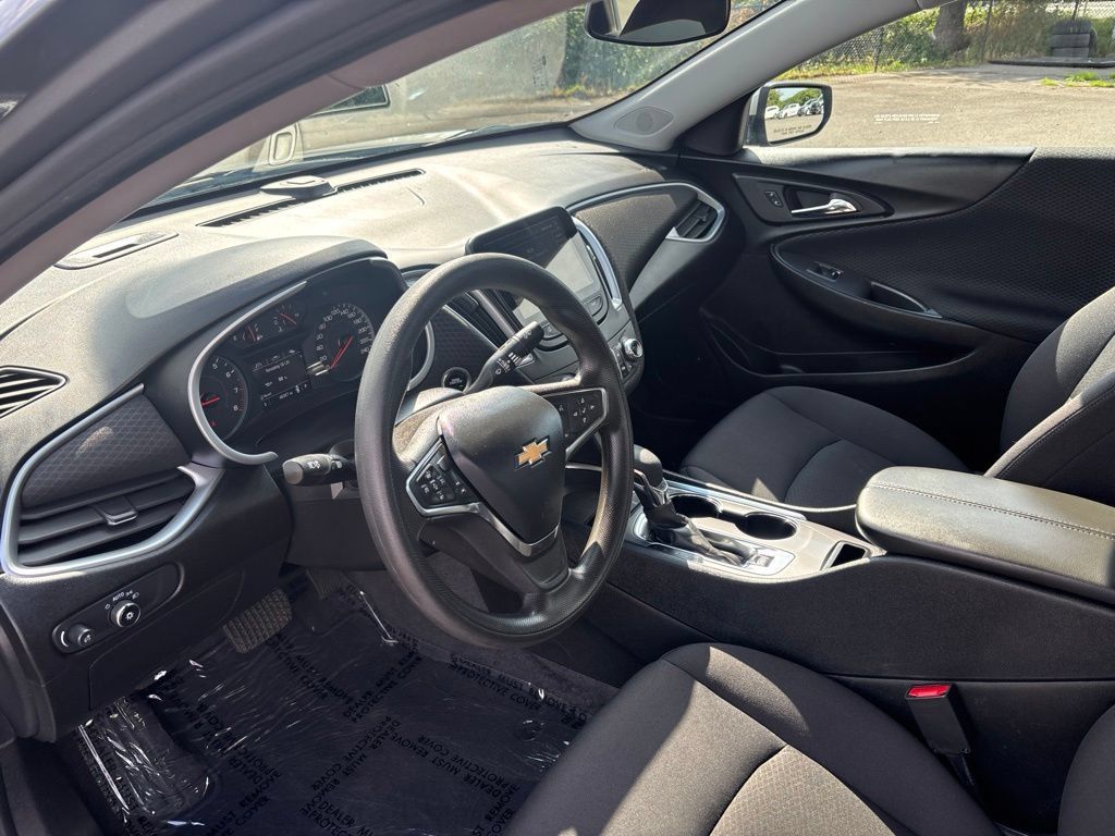 Used 2023 Chevrolet Malibu LT FWD image 12