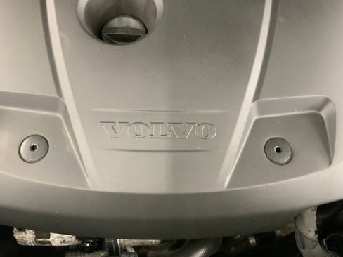 Used 2020 Volvo XC90 T6 Momentum image 39