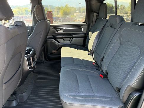 Used 2020 RAM 1500 Big Horn AWD/4WD image 19
