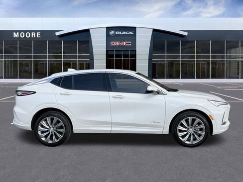 New 2026 Buick Envista Avenir image 2