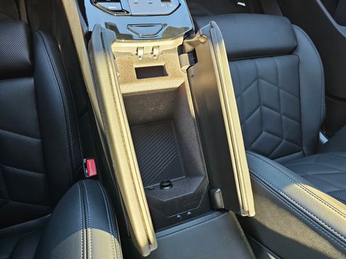 Certified 2025 BMW 530i xDrive 530i xDrive w/ M Sport Package image 57