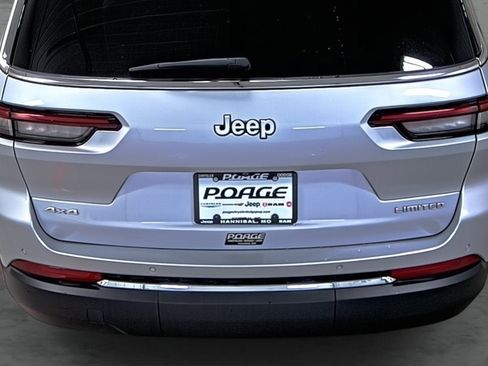 Used 2025 Jeep Grand Cherokee L Limited w/ Luxury Tech Group II AWD/4WD image 11
