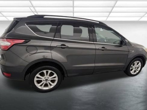 Used 2018 Ford Escape SE w/ SE Sync 3 Package AWD/4WD image 8