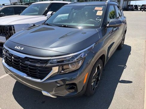 Used 2024 Kia Seltos EX FWD image 1