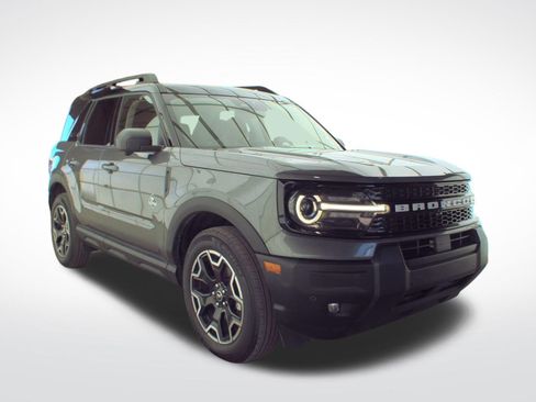 Used 2025 Ford Bronco Sport Outer Banks w/ Outer Banks Tech Package+ AWD/4WD image 4
