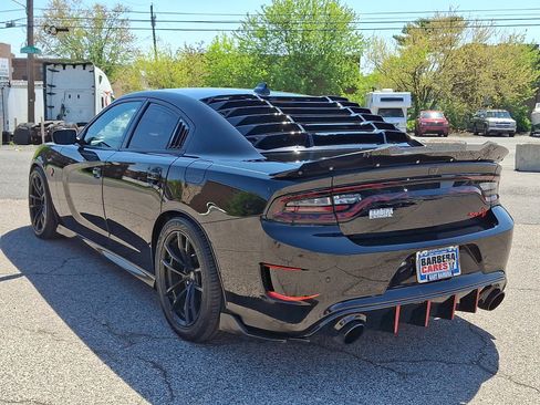 Used 2019 Dodge Charger SRT Hellcat w/ Harman/Kardon Audio Group RWD image 4