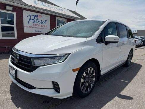 Used 2024 Honda Odyssey EX-L image 1