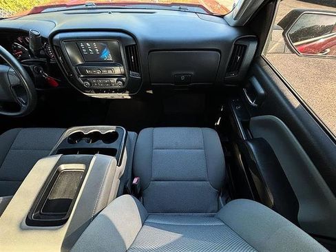 Used 2018 Chevrolet Silverado 1500 Custom w/ Custom Value Package image 12