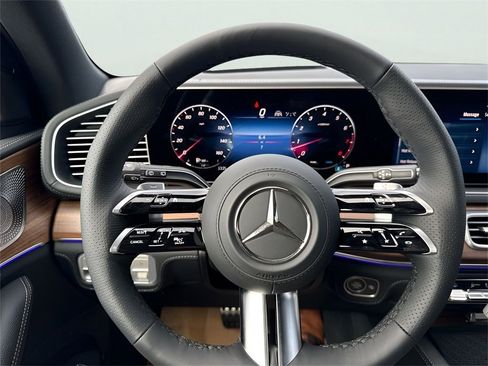 New 2026 Mercedes-Benz GLS 580 4MATIC image 13