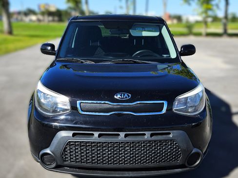 Used 2015 Kia Soul image 2
