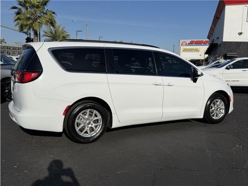 Used 2021 Chrysler Voyager Lxi image 57