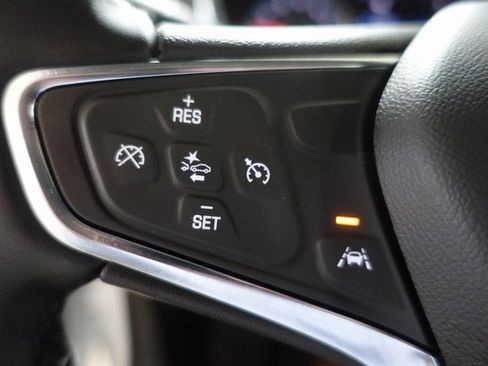 Used 2023 Chevrolet Equinox LT image 12