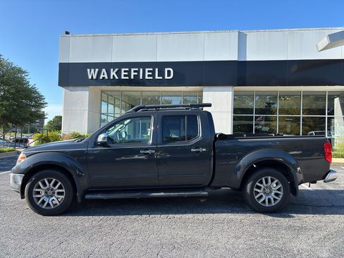 Used 2012 Nissan Frontier SL w/ Moonroof Pkg AWD/4WD image 5