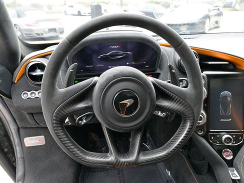 Used 2020 McLaren 720S Performance image 24