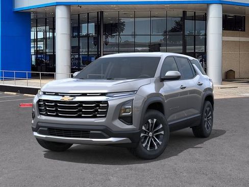 New 2027 Chevrolet Equinox LT w/ LPO, Floor Liner Package FWD image 6