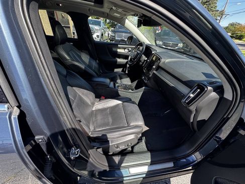 Used 2019 Volvo XC40 T5 Inscription AWD/4WD image 24