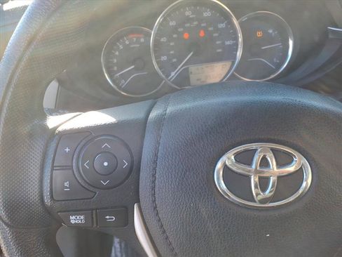 Used 2015 Toyota Corolla LE image 19