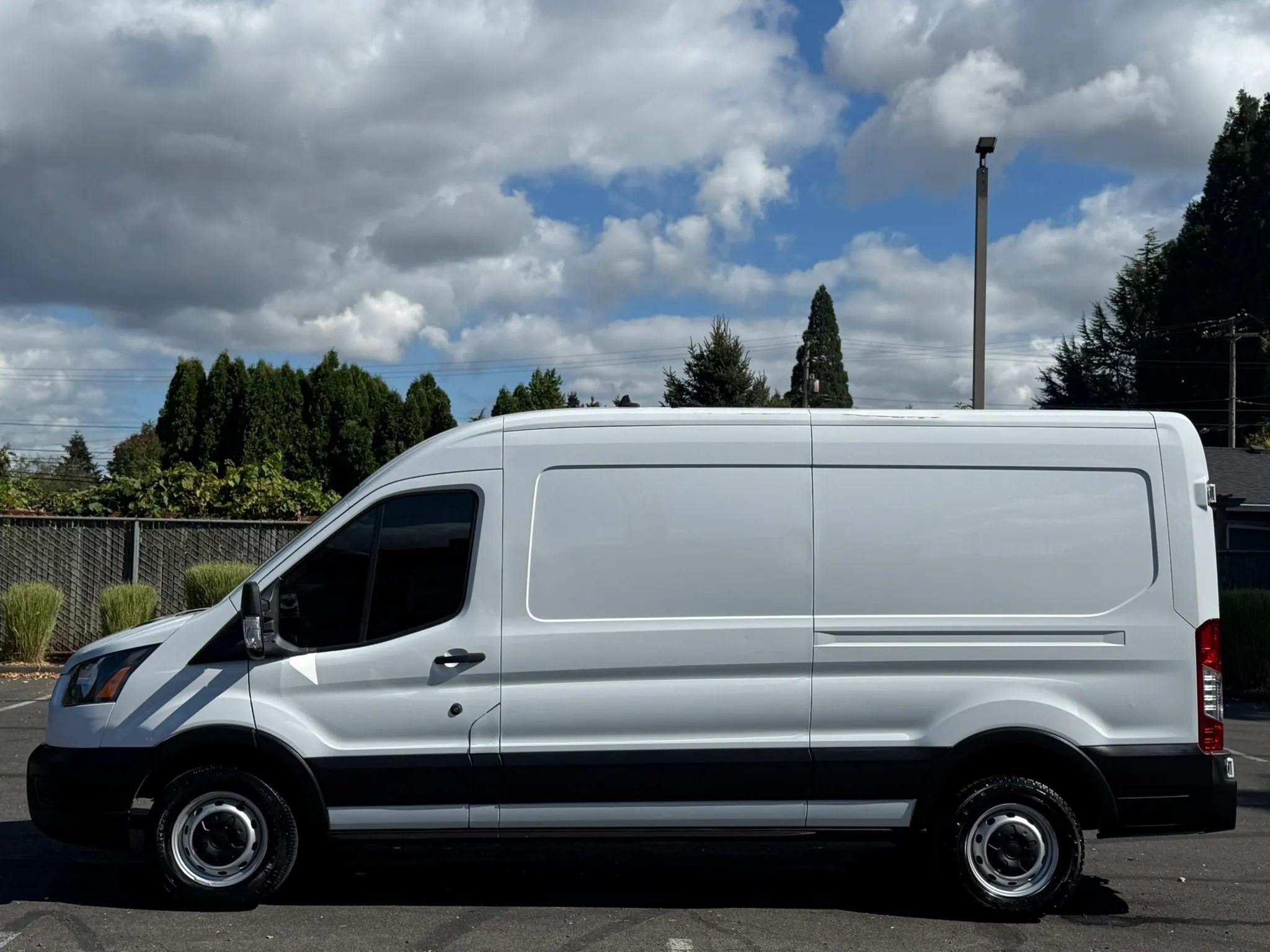 Used 2022 Ford Transit 250 Medium Roof RWD image 2
