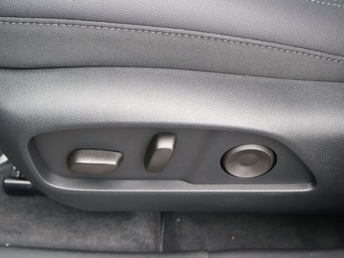 New 2026 Chevrolet Equinox LT w/ Convenience Package II FWD image 16
