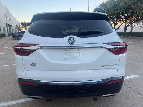 Used 2019 Buick Enclave Essence image 8
