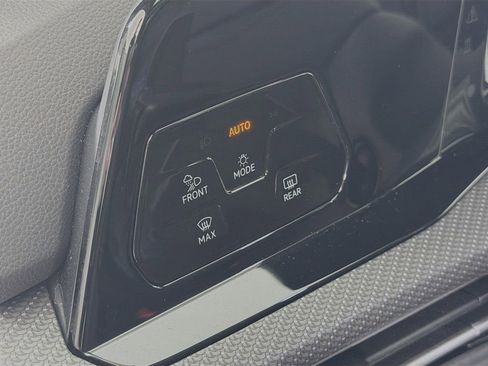 Used 2024 Volkswagen Golf R w/ MDO Package image 10