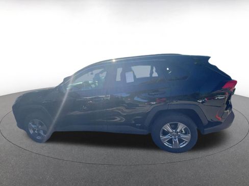Used 2025 Toyota RAV4 LE image 8