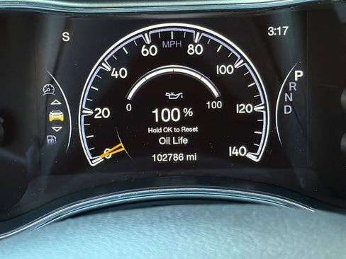 Used 2021 Jeep Grand Cherokee Laredo X AWD/4WD image 27