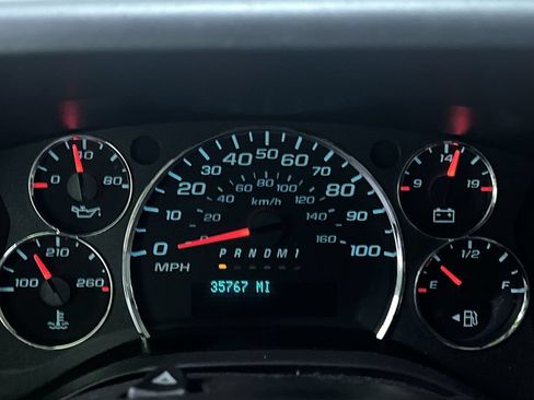 Used 2020 Chevrolet Express 2500 w/ Driver Convenience Package RWD image 18