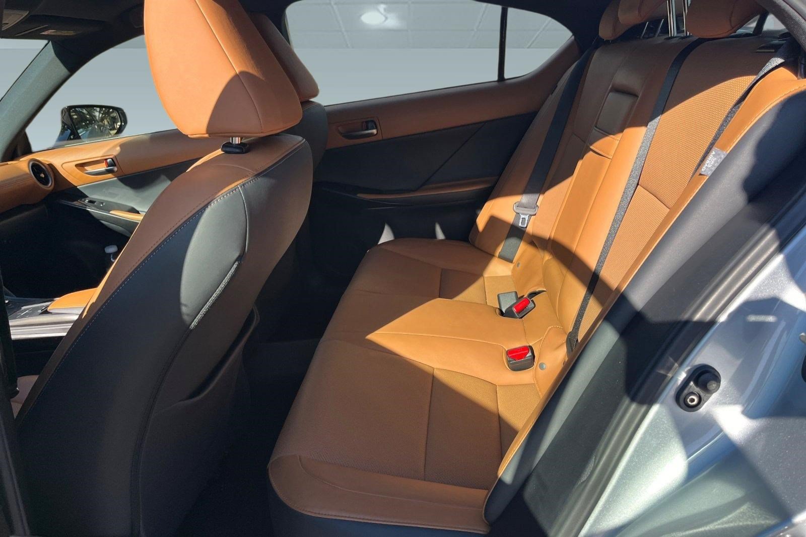 Used 2021 Lexus IS 300 w/ Comfort Package RWD image 9