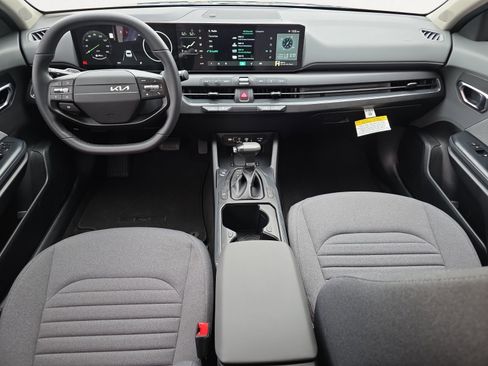 Certified 2025 Kia K4 EX image 2