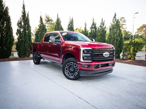 Used 2026 Ford F250 Platinum AWD/4WD image 2