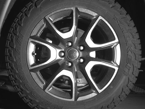 Used 2025 Jeep Compass Trailhawk AWD/4WD image 14