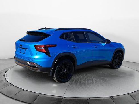 Used 2025 Chevrolet Trax ACTIV w/ Sunroof Package image 7