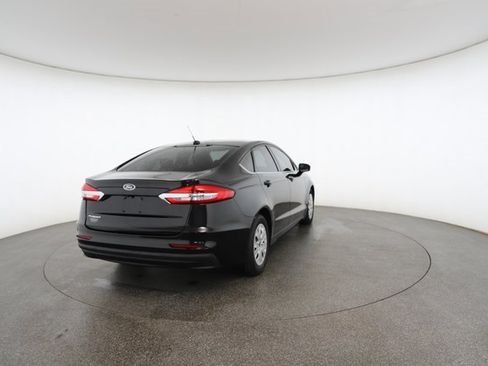 Used 2019 Ford Fusion S image 16