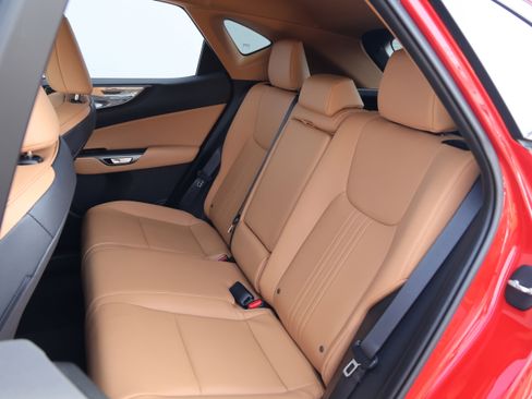 Certified 2025 Lexus NX 250 FWD w/ Towing Package (2000 Lbs) image 38