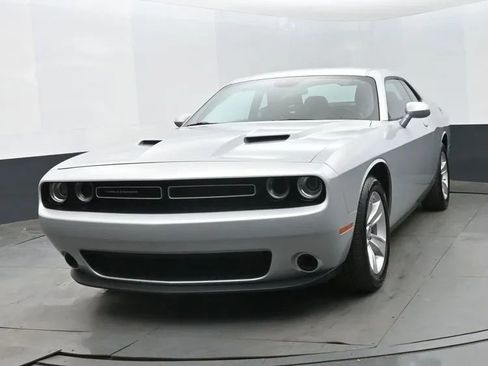 Used 2023 Dodge Challenger SXT image 1