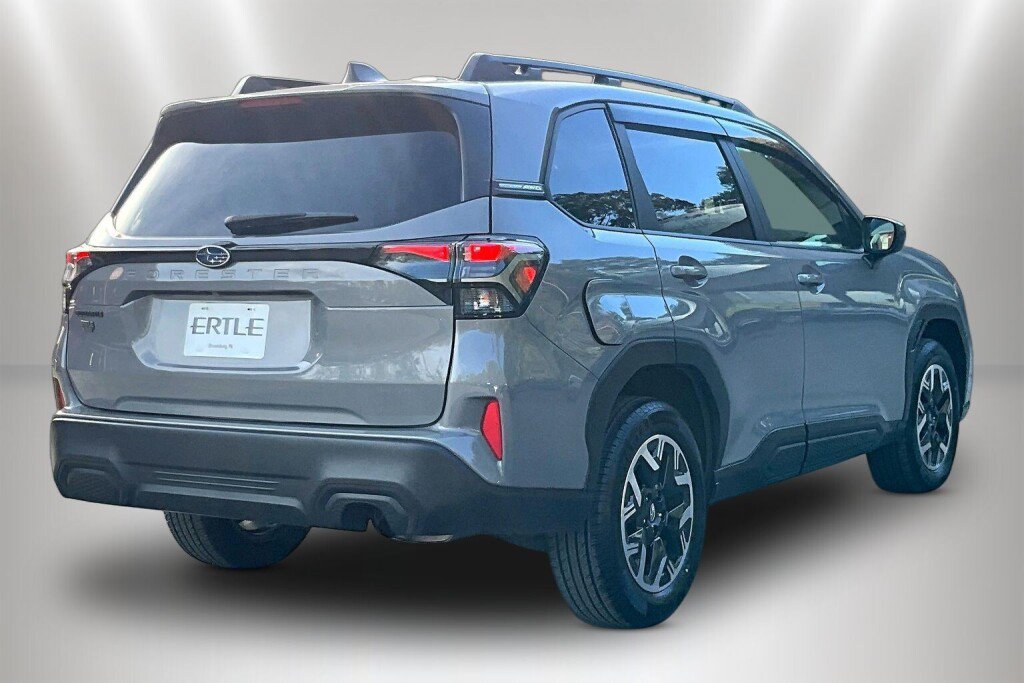 Certified 2025 Subaru Forester Premium AWD/4WD image 5