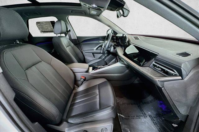 Used 2025 Audi Q5 Premium AWD/4WD image 25