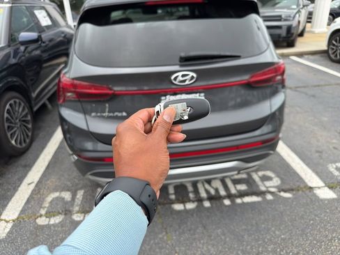 Used 2022 Hyundai Santa Fe SEL w/ Convenience Package FWD image 4