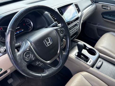 Used 2017 Honda Pilot EX-L image 10