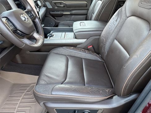 Used 2025 RAM 1500 Limited image 9