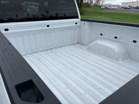 Used 2022 Chevrolet Silverado 1500 LT image 32